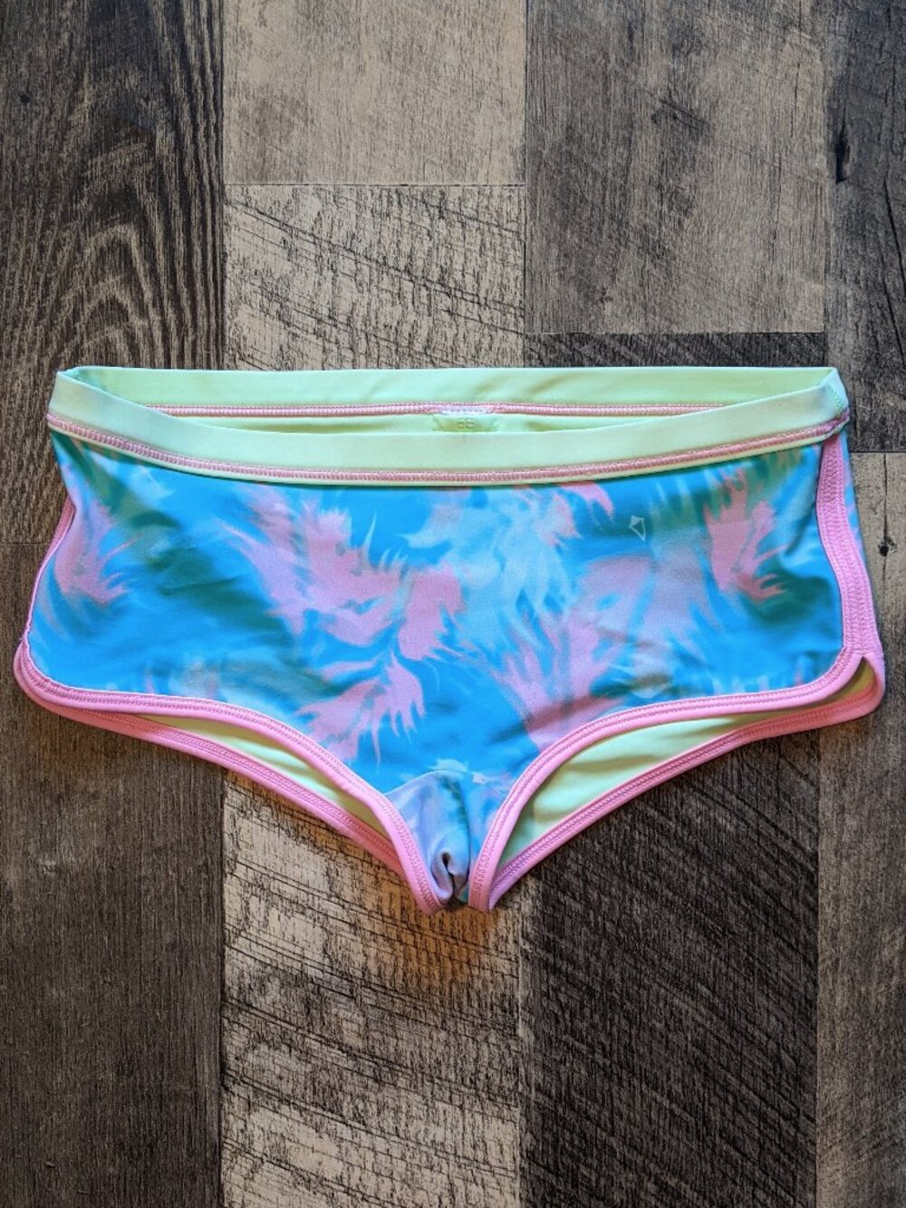 Lululemon Ivivva Swim Shorts Girls Blue Pink Tie Dye